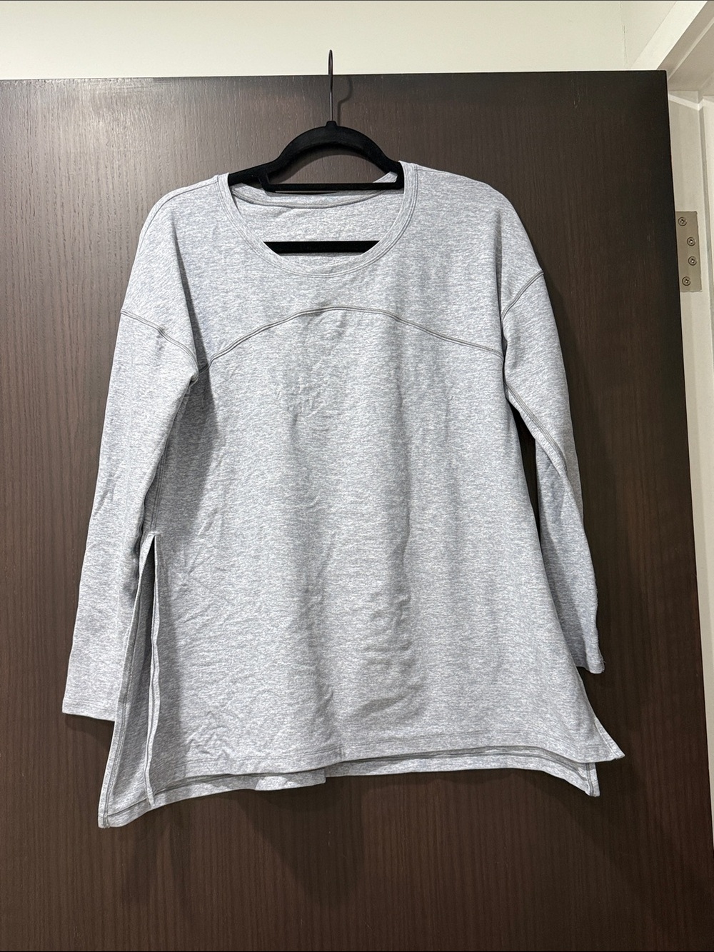 lululemon athletica Light Gray Long-Sleeve Pullover Top